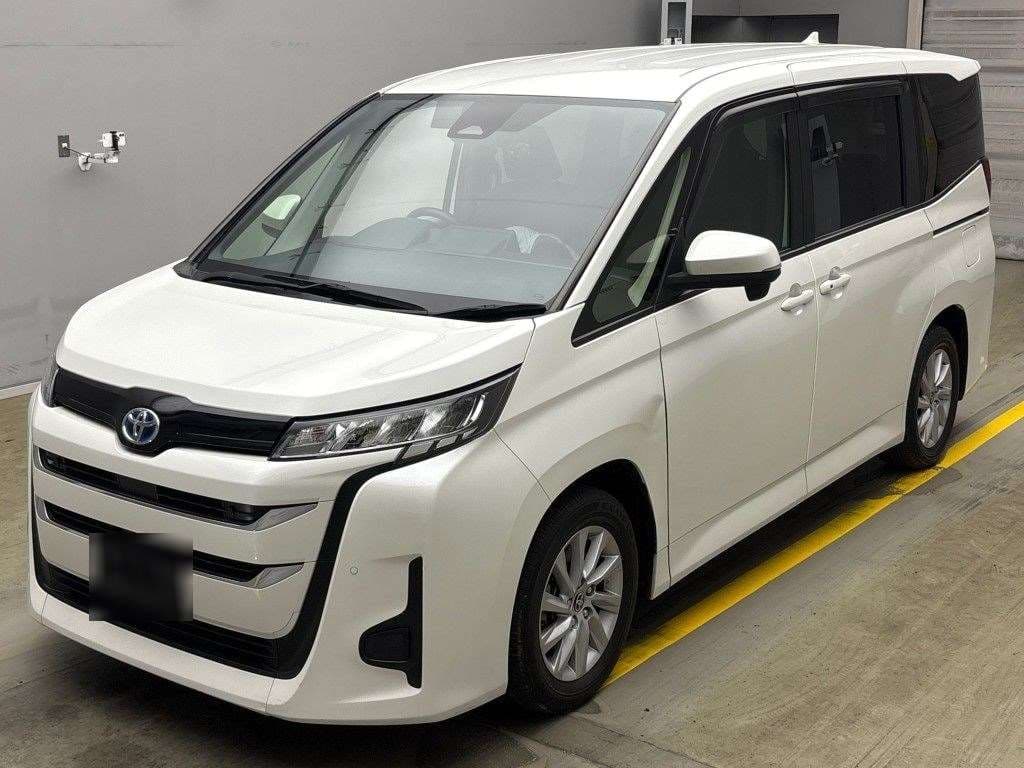 Toyota Noah Hybrid G Package