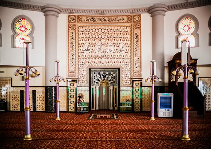 Men's & Women's Prayer Rooms